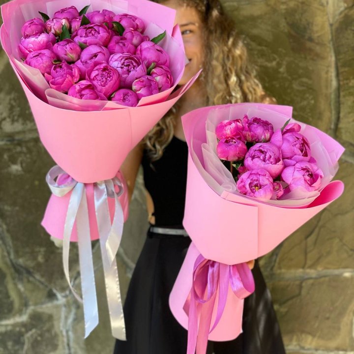 Букет ярких пионов  в Грозные