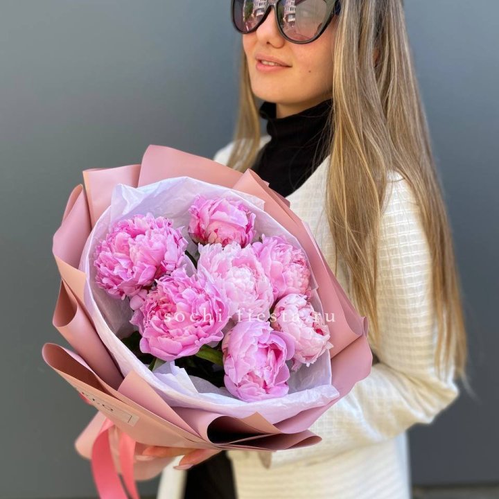 7 пионов в оформлении в Грозные