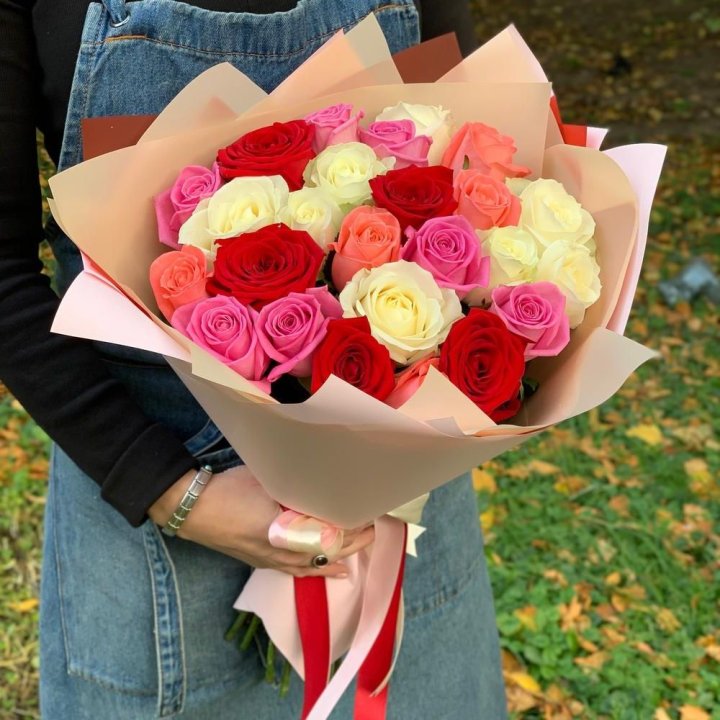 25 роз "Карусель" в Грозные