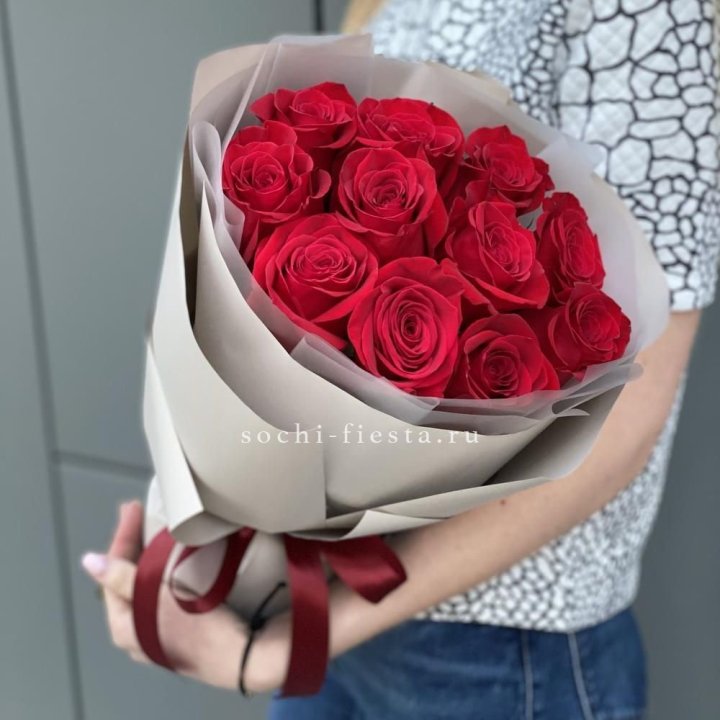 Букет красных роз "Рози" в Грозные