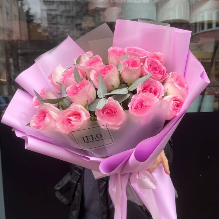  19 розовых роз в Грозные