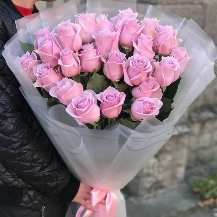 25 высоких розовых роз в Грозные