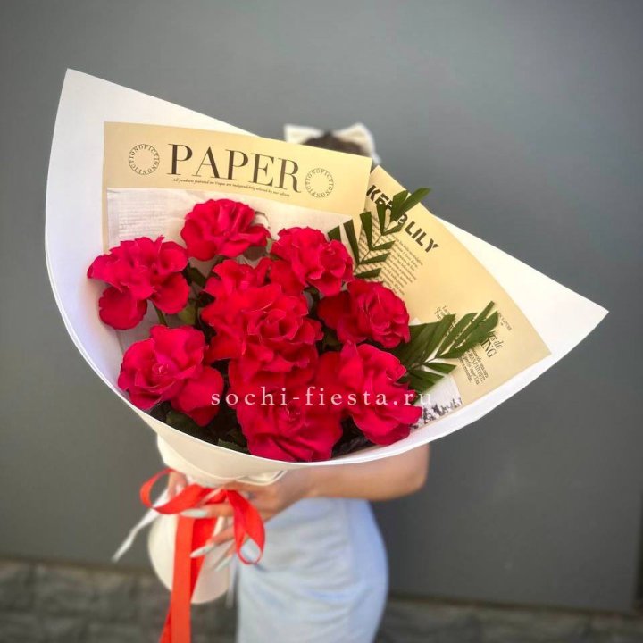 9 Красных французских роз Чико в Грозные