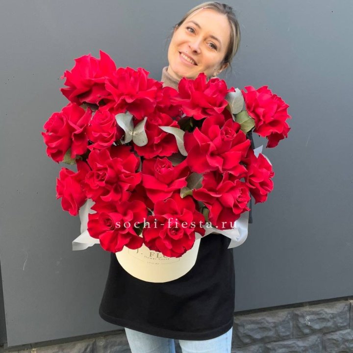 17 Французских роз в боксе в Грозные