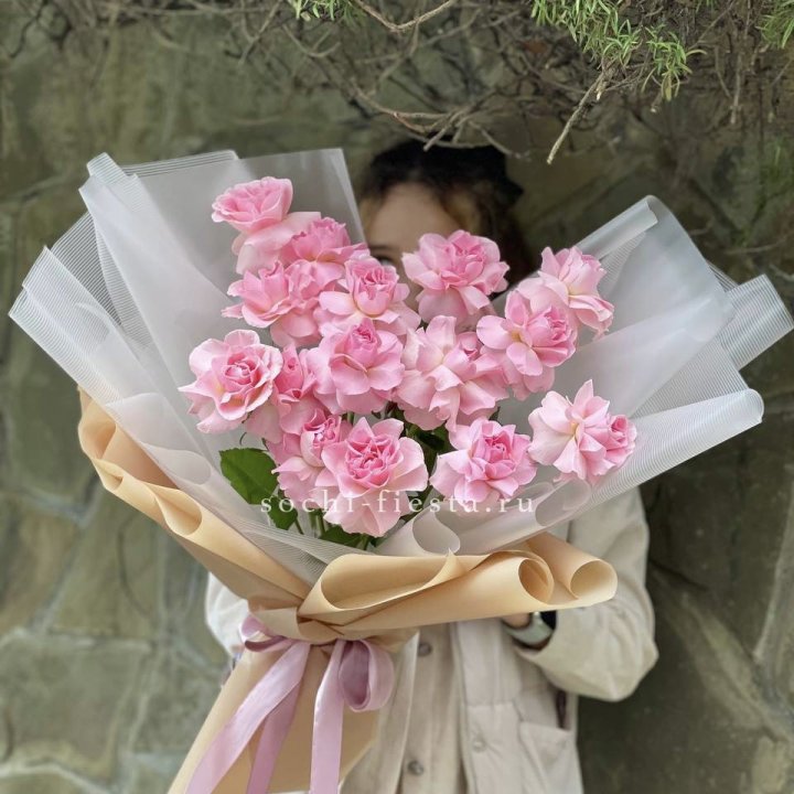 Букет из 15 французских роз Пинк дрим в Грозные