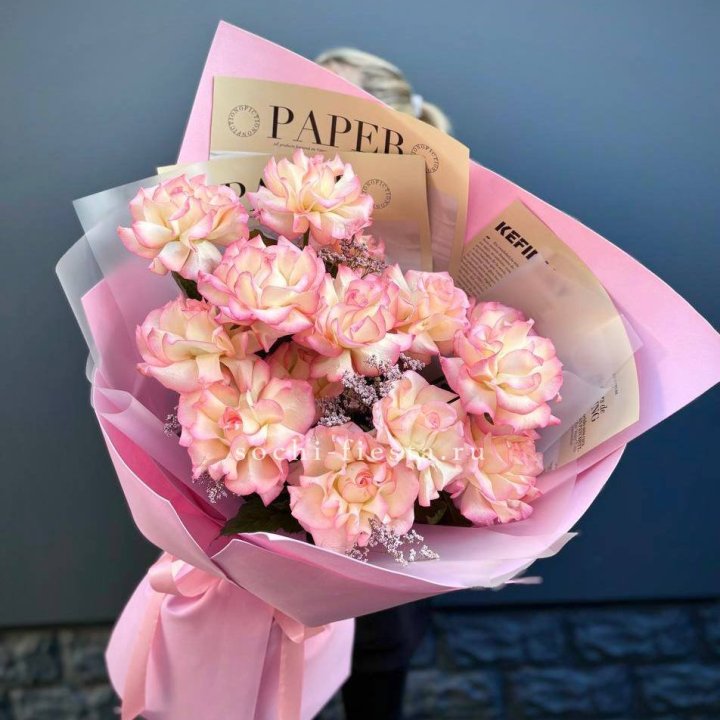 15 французских роз "Джумилия" в Грозные