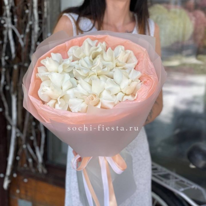 7 Белых французских роз в Грозные