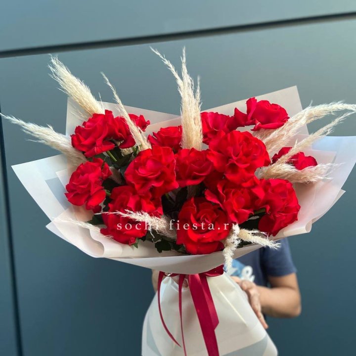 15 Красных французских розы в Грозные
