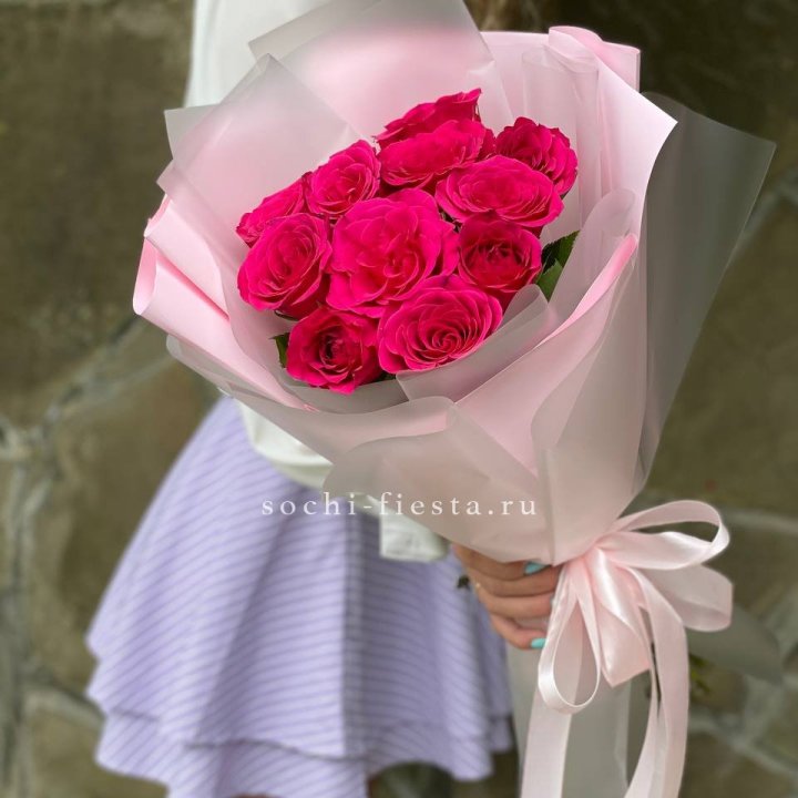 Букет алых роз в Грозные