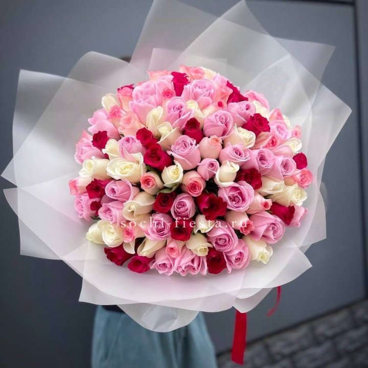 101 разноцветная роза "Карусель" в Грозные