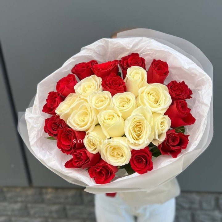 27 роз микс в Грозные