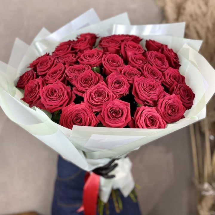 37 красных роз в Грозные