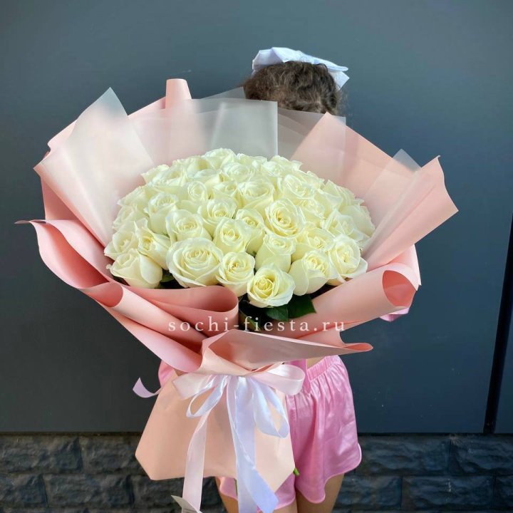 35 белых роз в Грозные