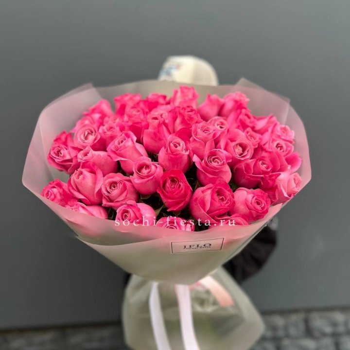 Роза малиновая в Грозные