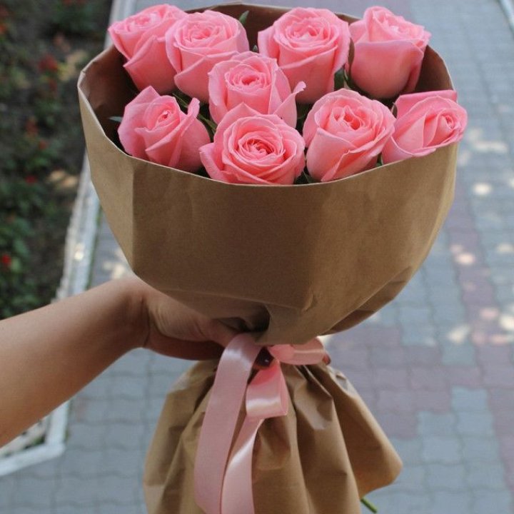 9 розовых роз в Грозные