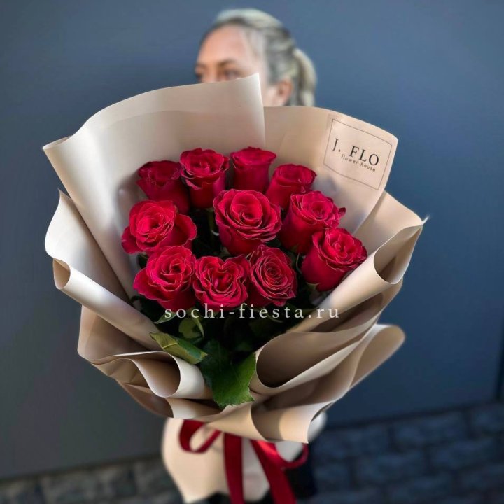 Букет красных роз "Наоми" в Грозные