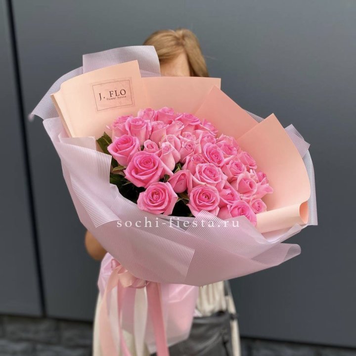 33 Розовые розы в Грозные