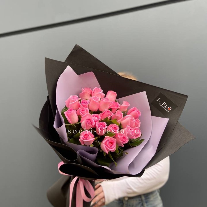 19 розовых роз  в Грозные