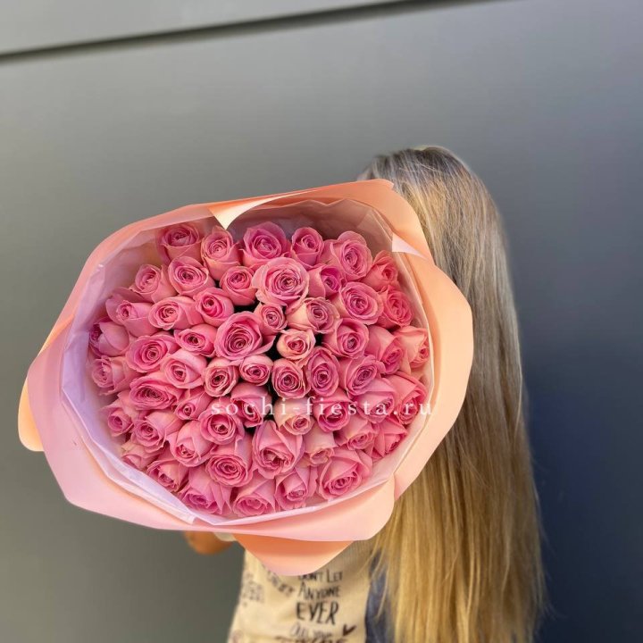 55 розовых роз в Грозные