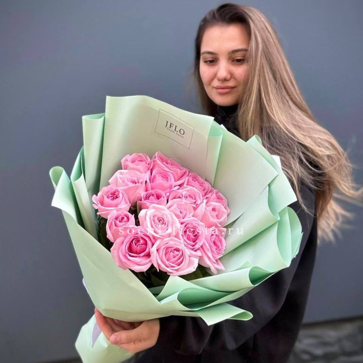 17 розовых роз в Грозные