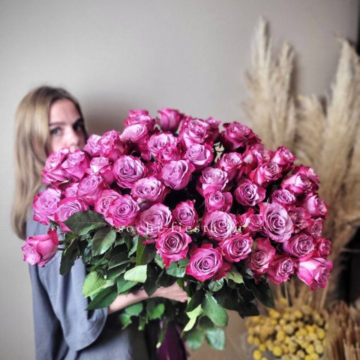 Охапка высоких роз Деп перпел в Грозные