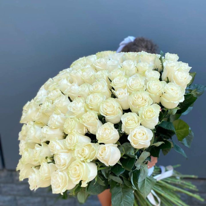 101 белая высокая роза в Грозные
