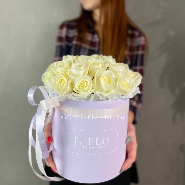 25 роз в цилиндре  в Грозные