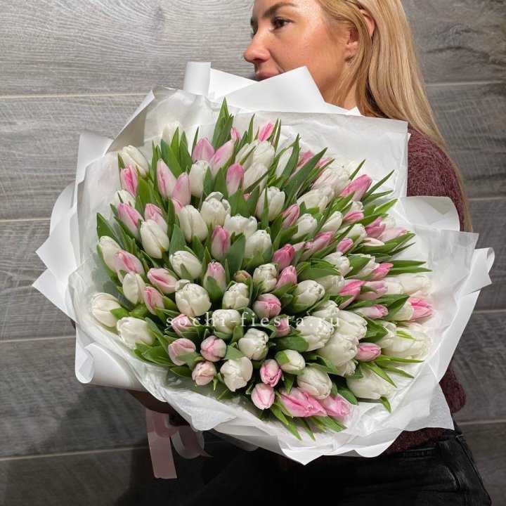 101 тюльпан нежный микс в Грозные