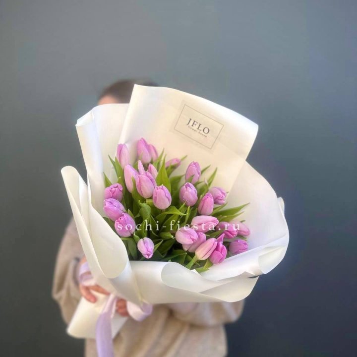 25 сиреневых тюльпанов в Грозные