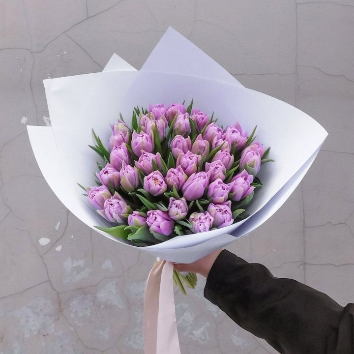 35 сиреневых тюльпанов в Грозные