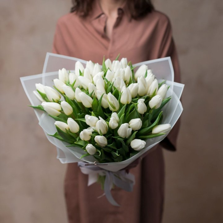 51 белый тюльпан в Грозные